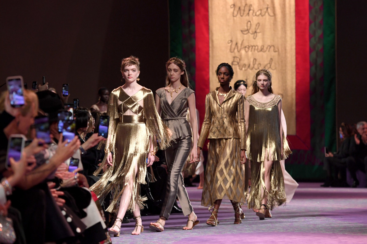 10 Jenis Fashion Show Di Maroko Di Acara Dior